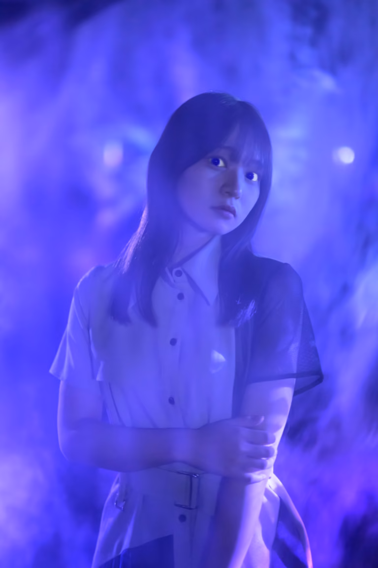 梅山涼 teamLab Borderless ポートレート 027