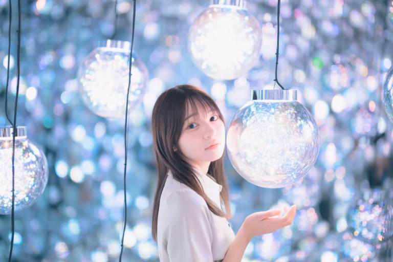 梅山涼 teamLab Borderless ポートレート 031