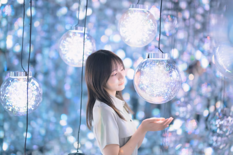 梅山涼 teamLab Borderless ポートレート 033