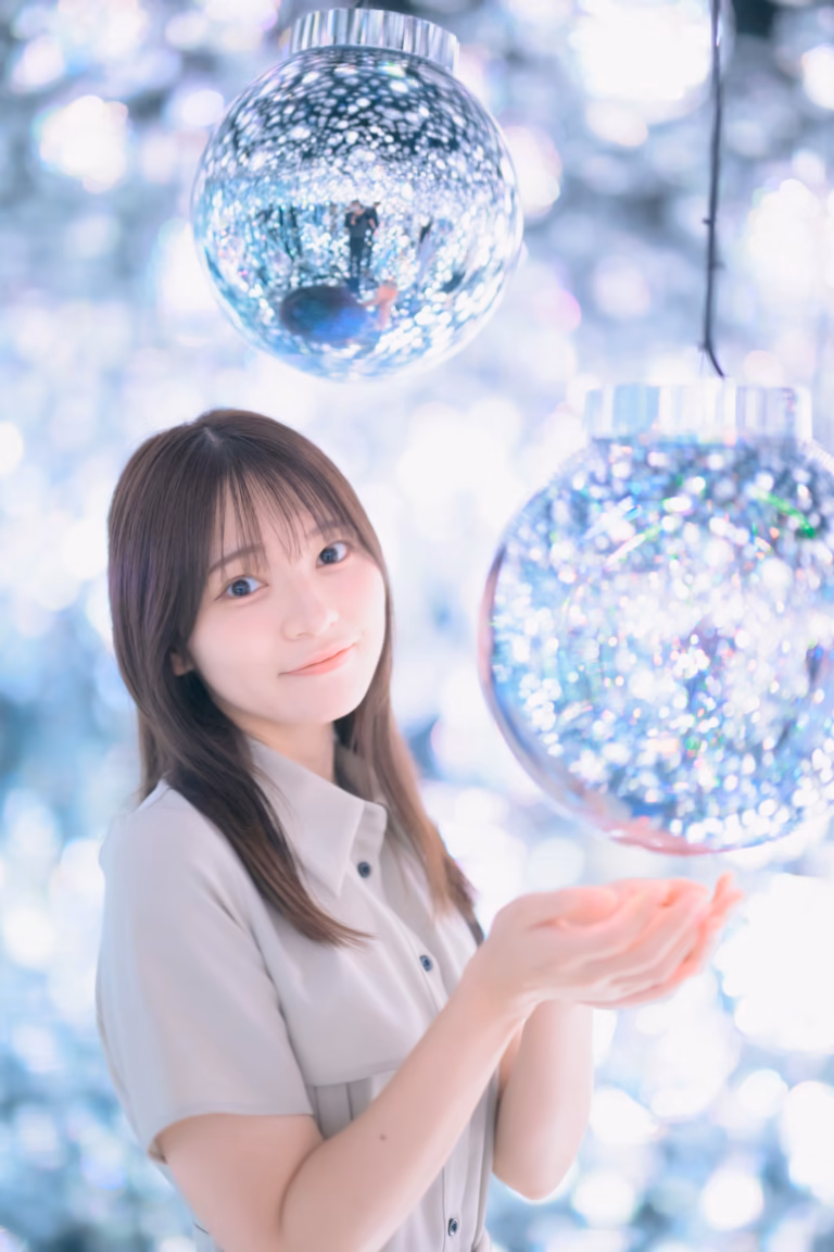 梅山涼 teamLab Borderless ポートレート 034