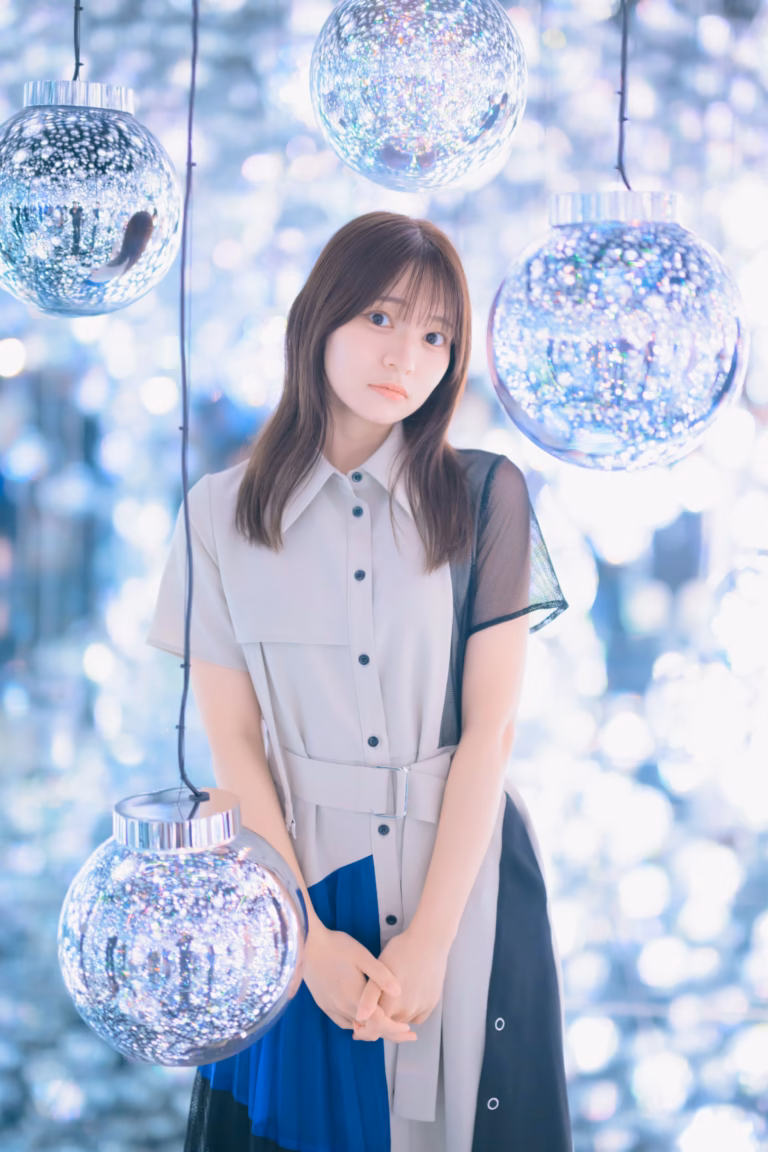 梅山涼 teamLab Borderless ポートレート 036