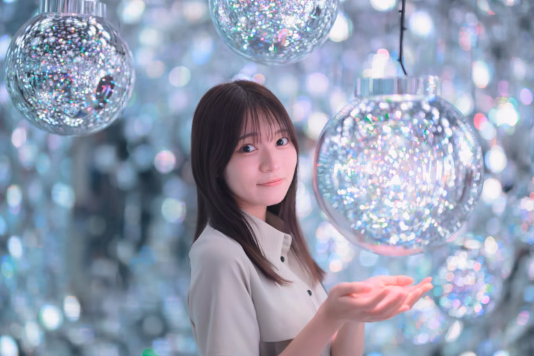 梅山涼 teamLab Borderless ポートレート 038