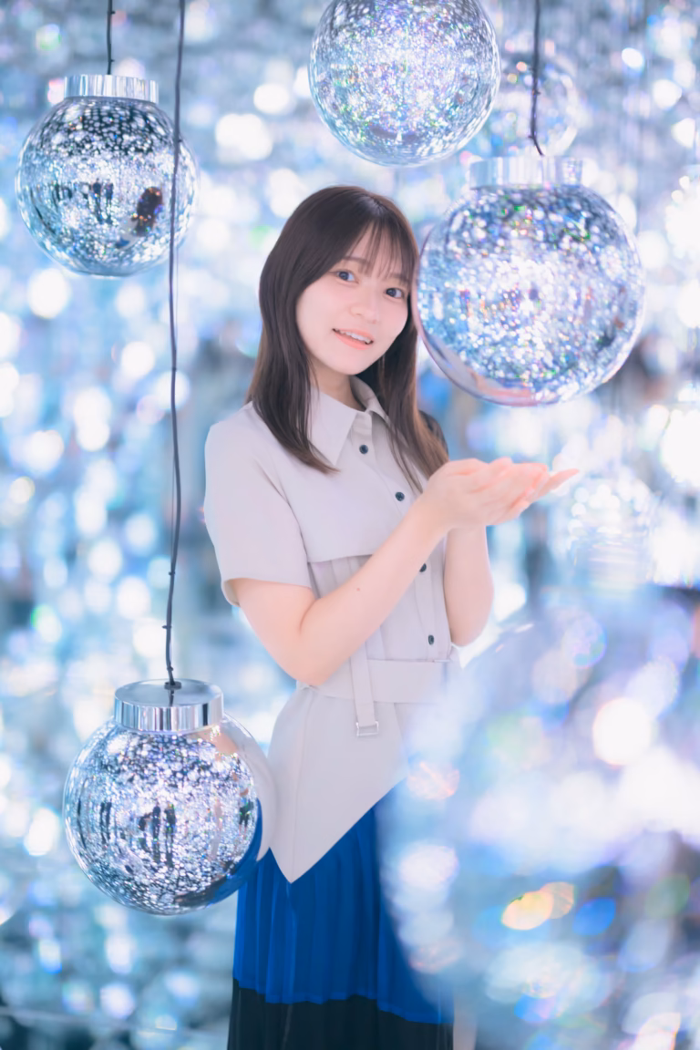 梅山涼 teamLab Borderless ポートレート 039