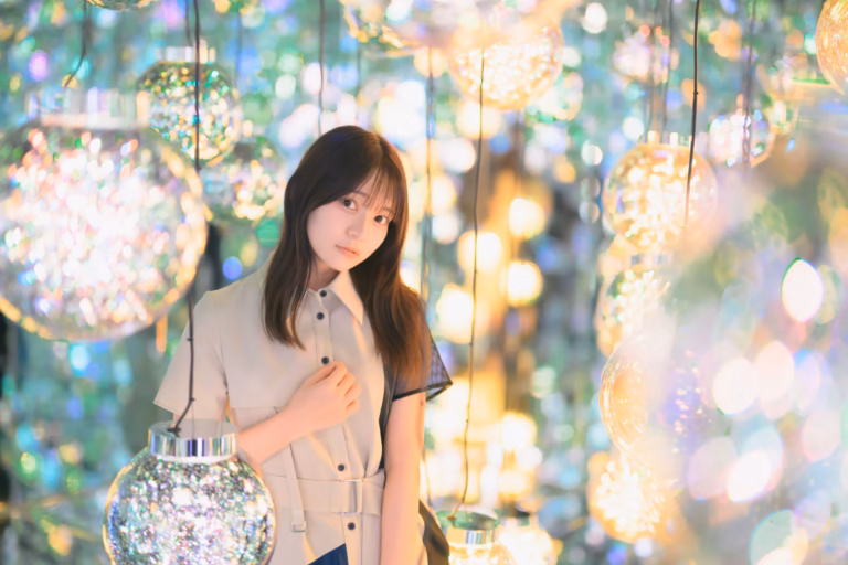 梅山涼 teamLab Borderless ポートレート 044