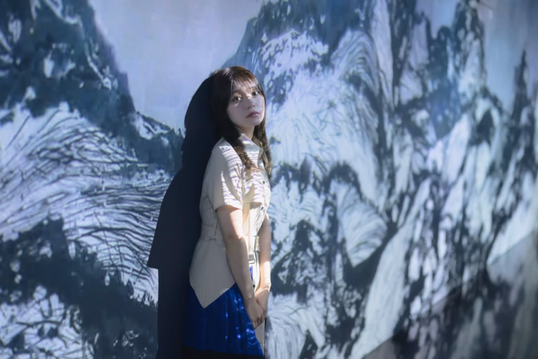 梅山涼 teamLab Borderless ポートレート 082